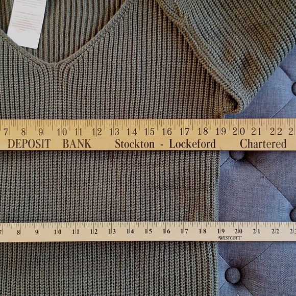 NWT Olive Green Knit Sweater Dress Size Small S/M - Picture 4 of 6